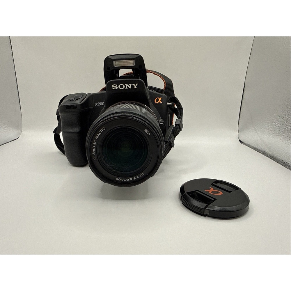 Sony‎ Alpha A200 DSLR Camera 10.2MP, Sony Lens DT 3.5-5.6/18-70 No Charger